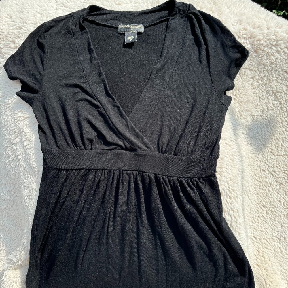 Banana Republic Women's Black Empire Waist V Neck Tunic Size Small